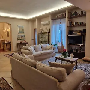 bristol-apartment.sicilyhotelsitaly.net/